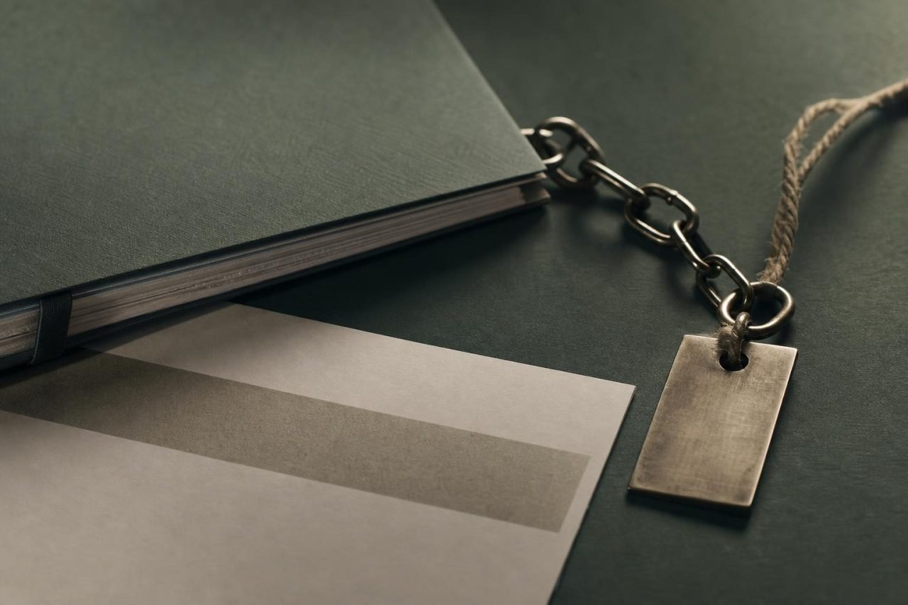 Porque é que uma colaboração pode ser transparente num documento e confusa na página publicada